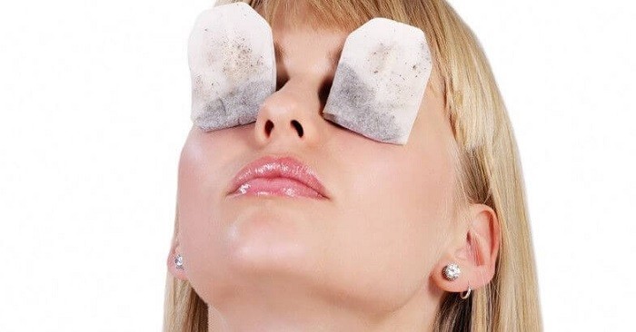 Chilled-Tea-Bags-For-Puffy-Eyes