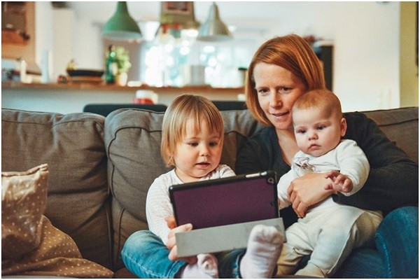 How to manage children's screen time