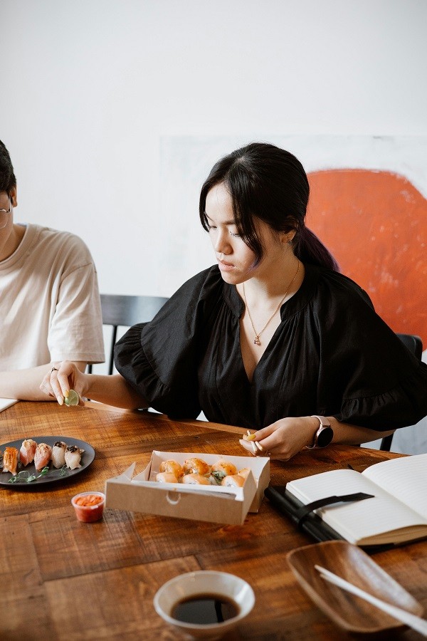 Safe Sushi Consumption Tips For Expectant Mothers